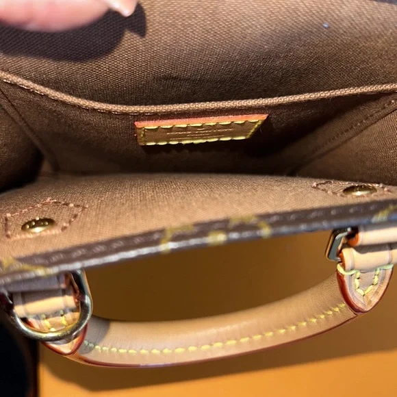 🤎 Louis Vuitton Petit Sac Plat🤎 - Picture 3 of 7